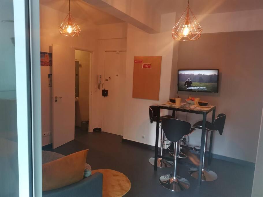 Enjoy Lisboa! - Near Metro Apartment Amadora